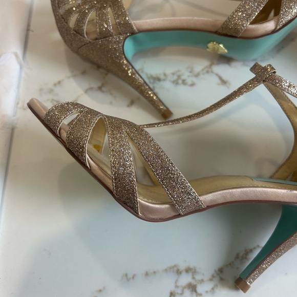 Blue by Betsey Johnson rose gold glitter ankle strap heels size 10 - Picture 2 of 5